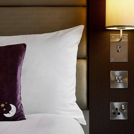 Premier Inn Brentwood Exteriör bild