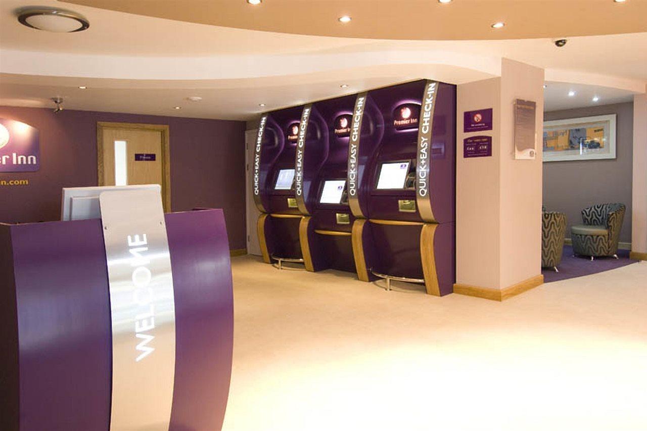 Premier Inn Brentwood Exteriör bild