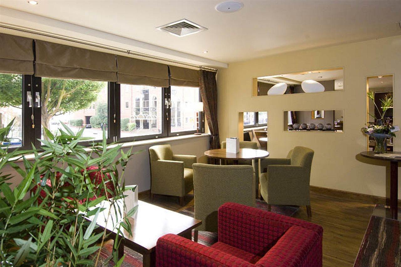 Premier Inn Brentwood Exteriör bild