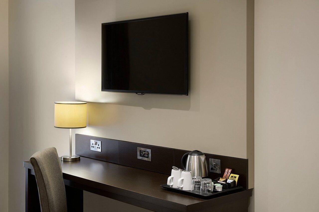 Premier Inn Brentwood Exteriör bild