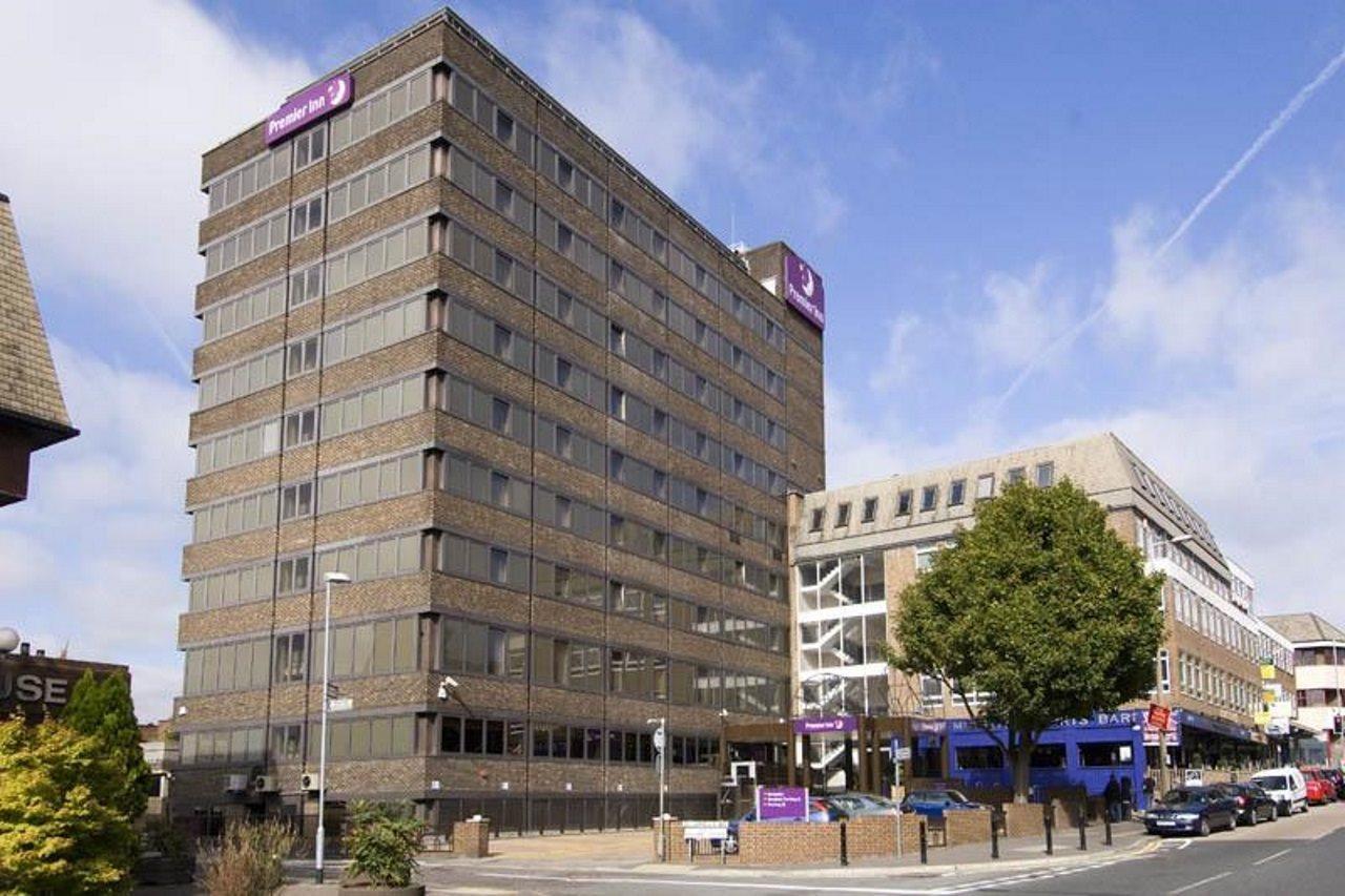 Premier Inn Brentwood Exteriör bild