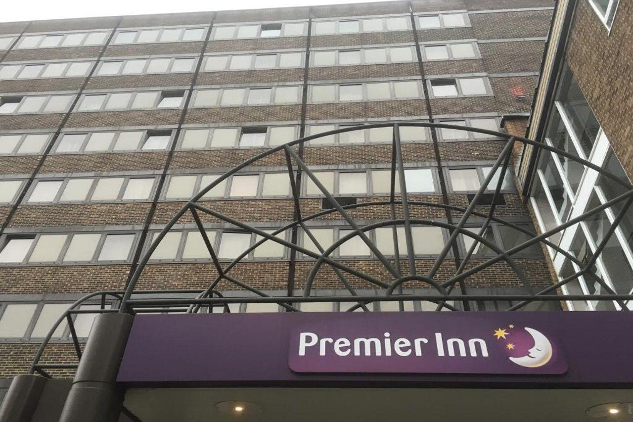 Premier Inn Brentwood Exteriör bild