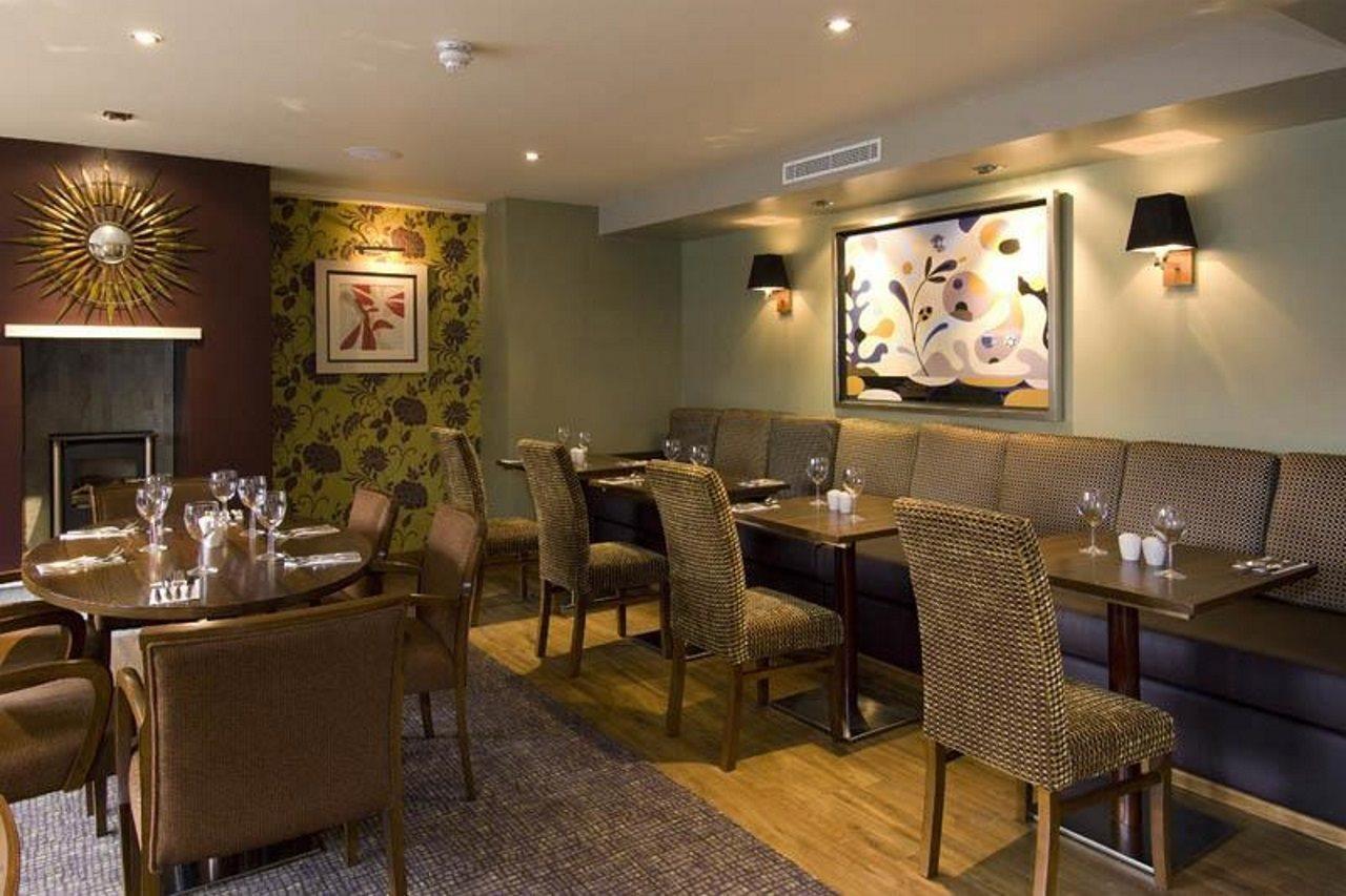Premier Inn Brentwood Exteriör bild