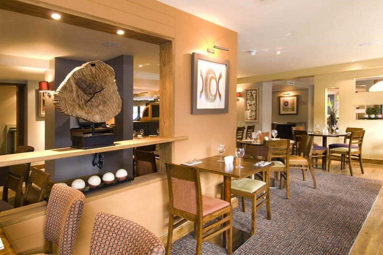 Premier Inn Brentwood Exteriör bild