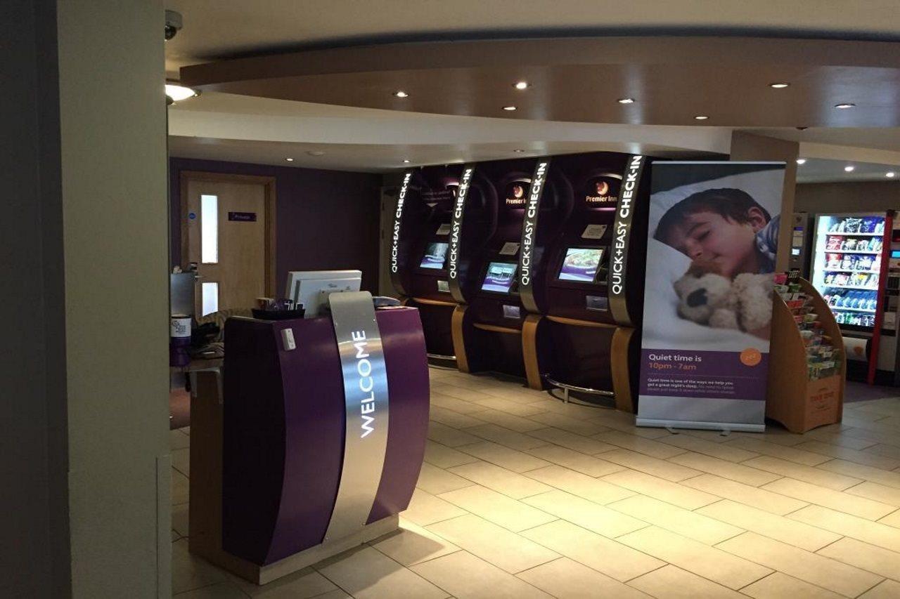 Premier Inn Brentwood Exteriör bild